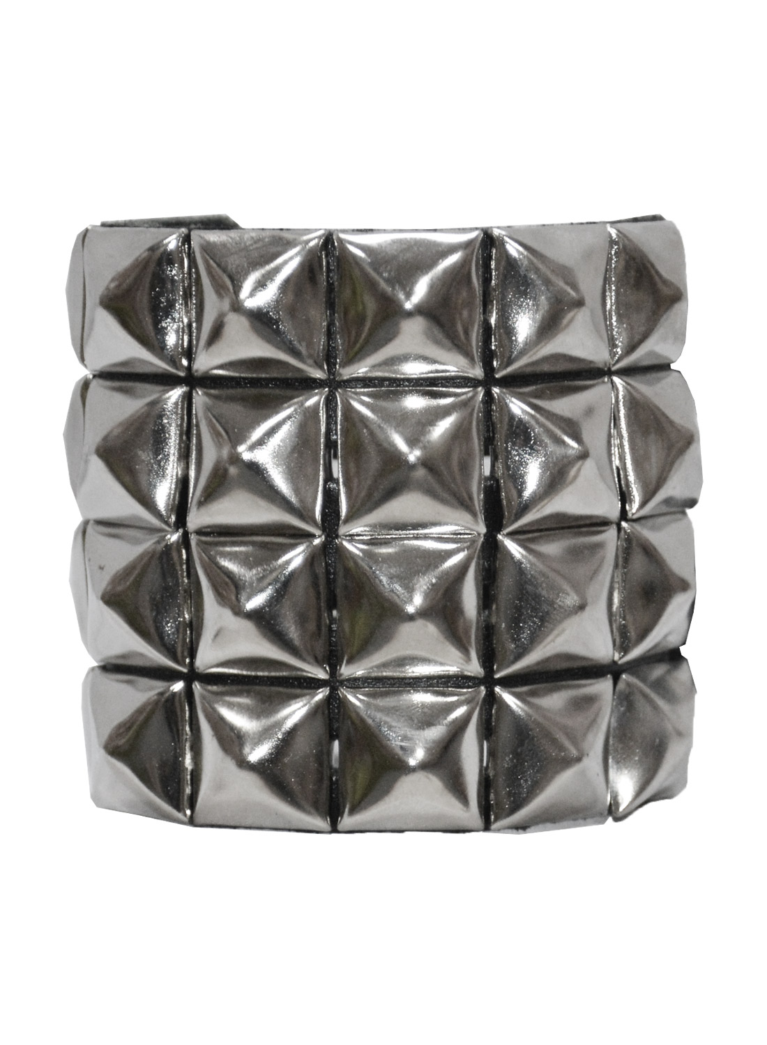 4-rivinen pyramidikuvioinen nahkaranneke