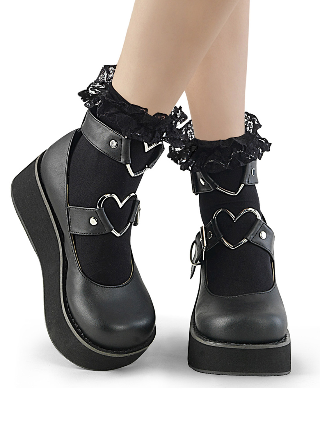 Mustat röyhelöiset sukat