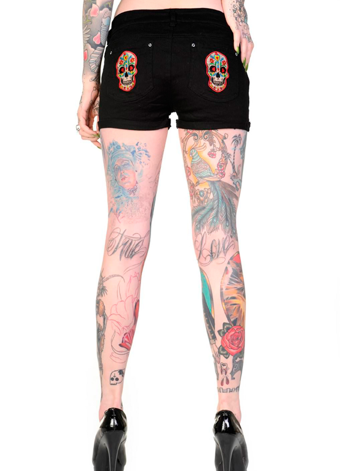 Takataskuissa 'Candy Skull' -brodeeraus.